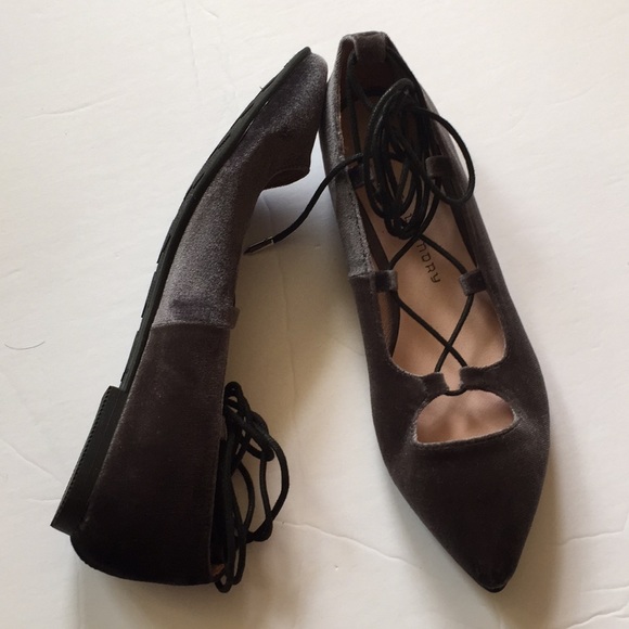 Chinese Laundry Endless Summer Pointed Flats Shoes - Picture 6 of 8